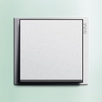 Gira Event Opaque. Цвет рамки: Салатовый; Цвет вставки и клавиши: Алюминий