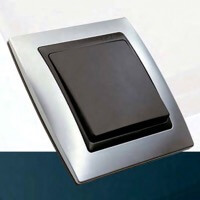 Выключатель Simon 82, Цвет: Алюминий матовый / Вставка - графит